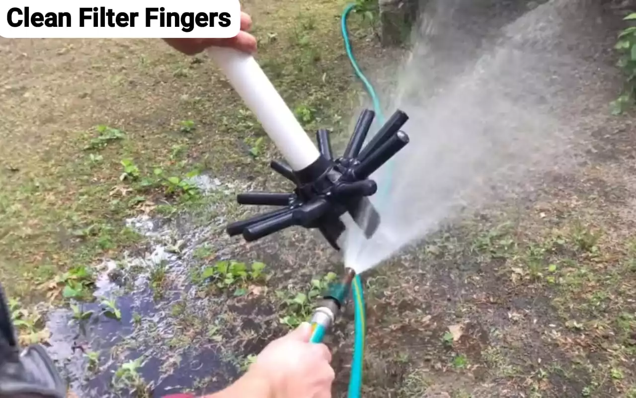 How to Change Sand. filngers clean